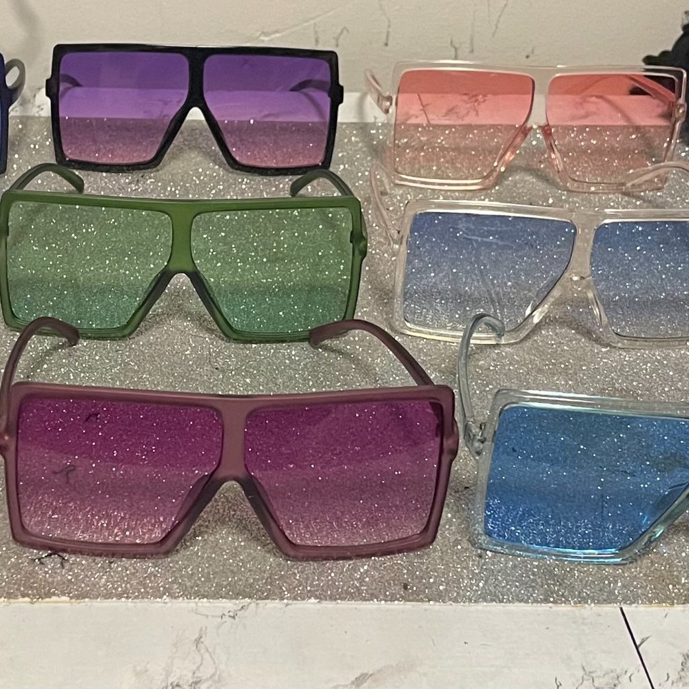 oversized sunglasses